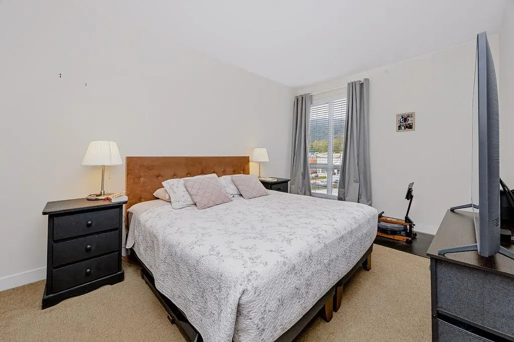 875 Gibsons Way #303