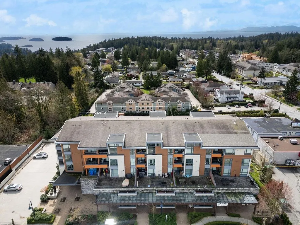 875 Gibsons Way #303