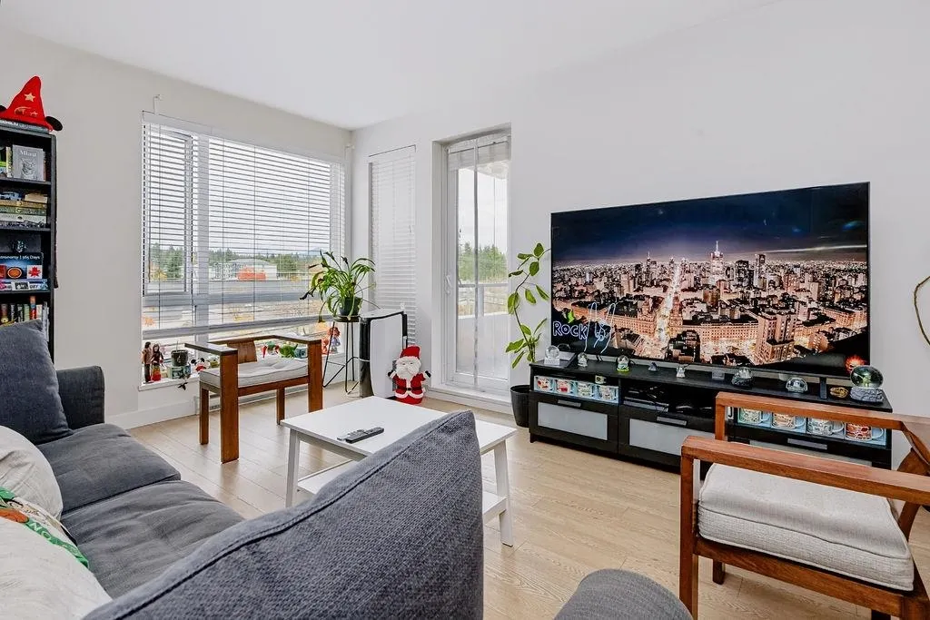 875 Gibsons Way #303