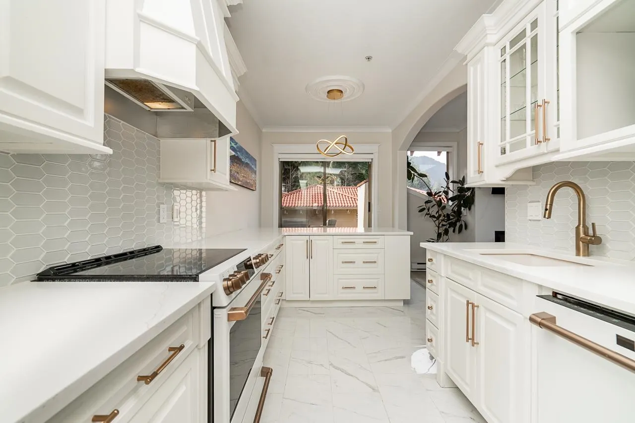 3176 Plateau Boulevard #408