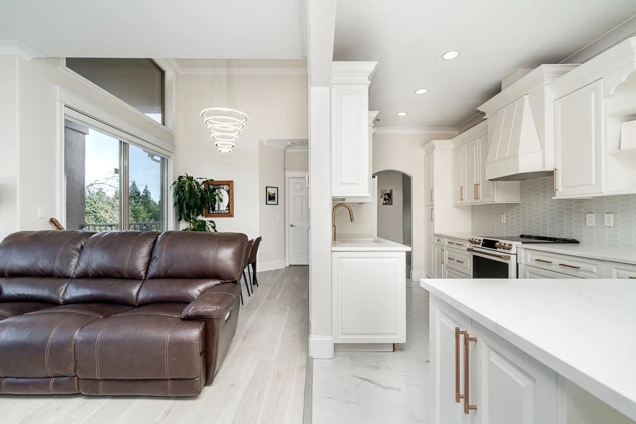 3176 Plateau Boulevard #408