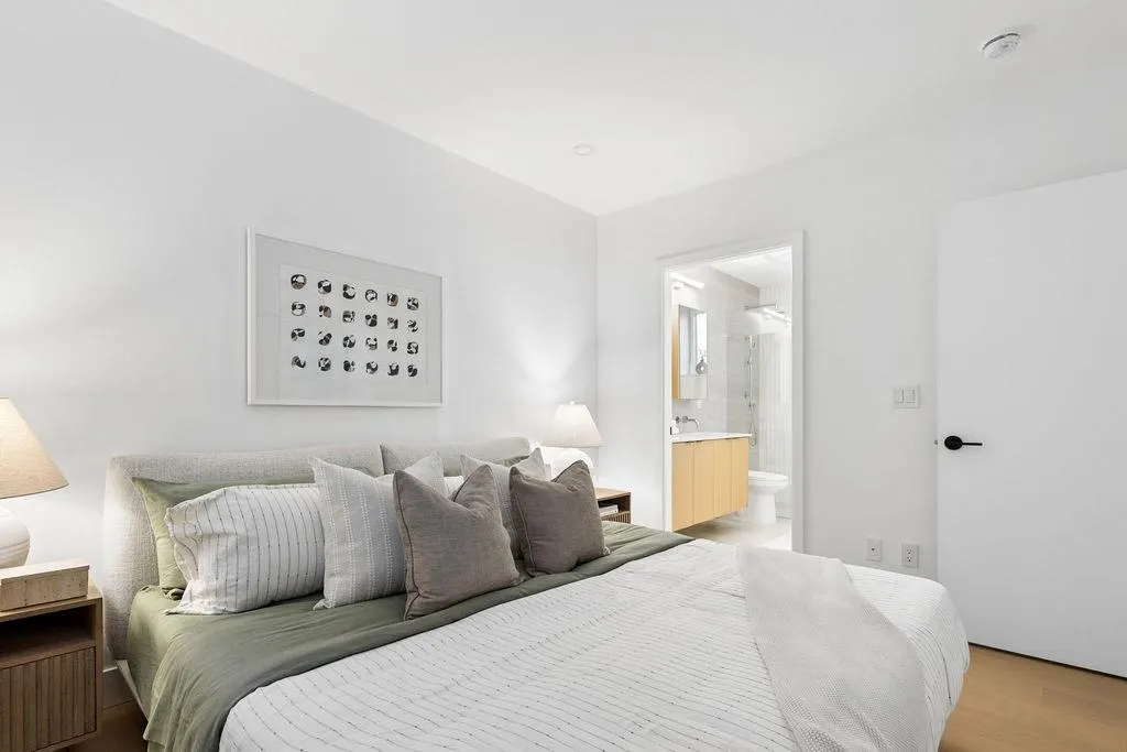 2124 E 8 Avenue #2