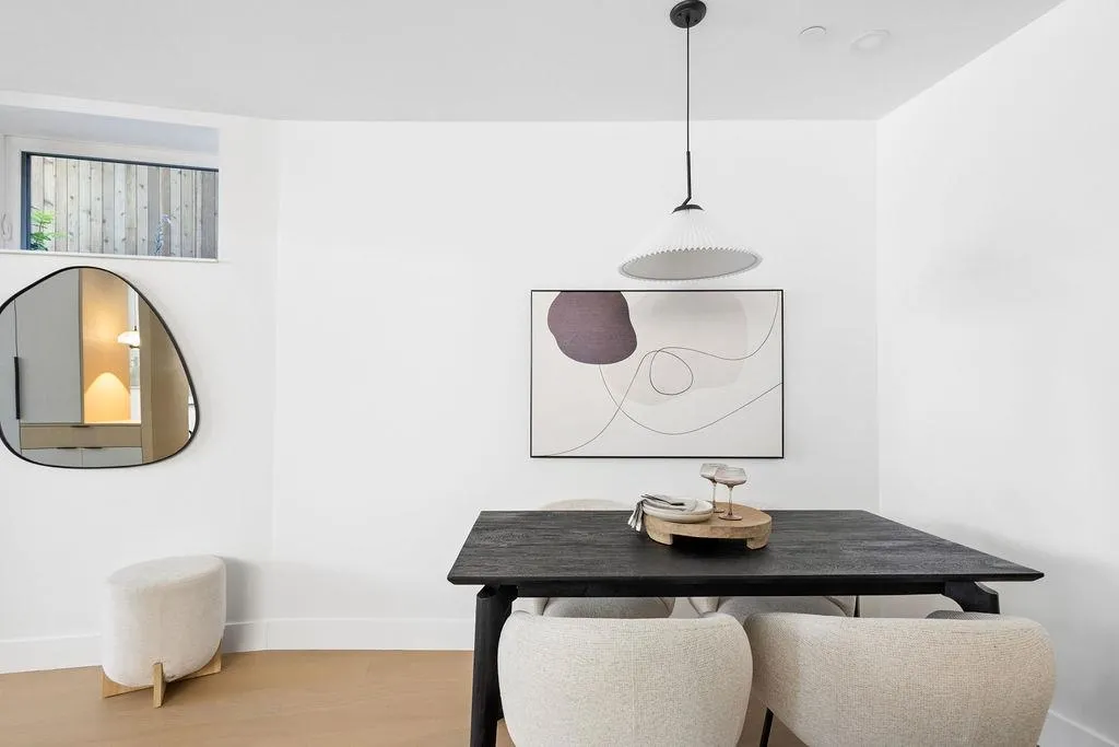 2124 E 8 Avenue #2
