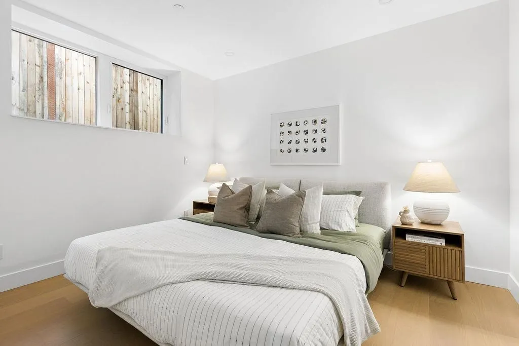 2124 E 8 Avenue #2
