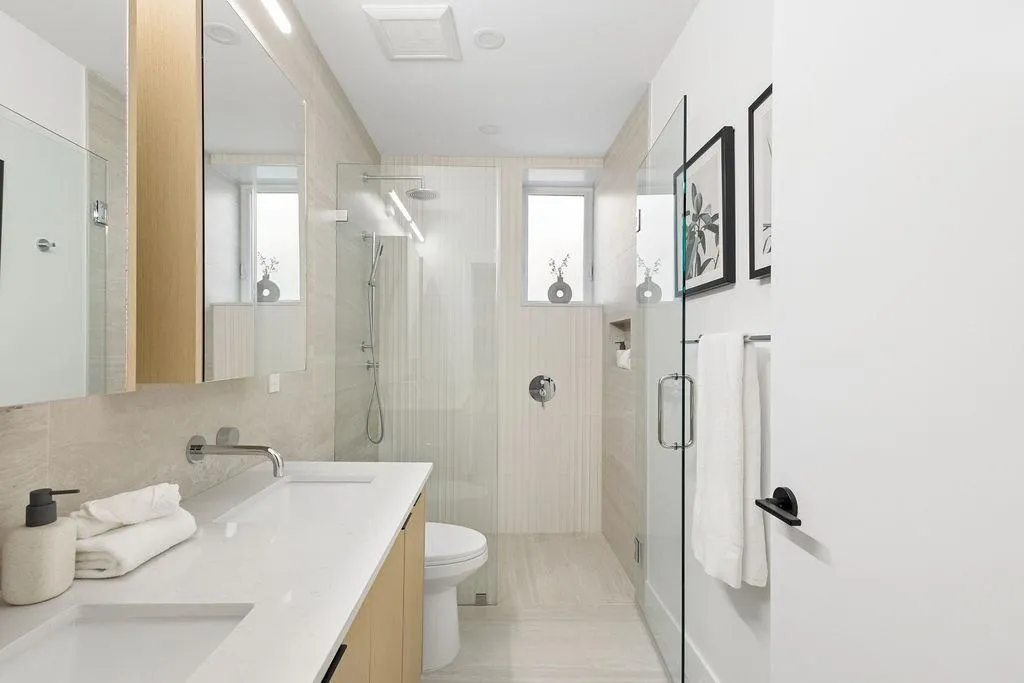 2124 E 8 Avenue #2