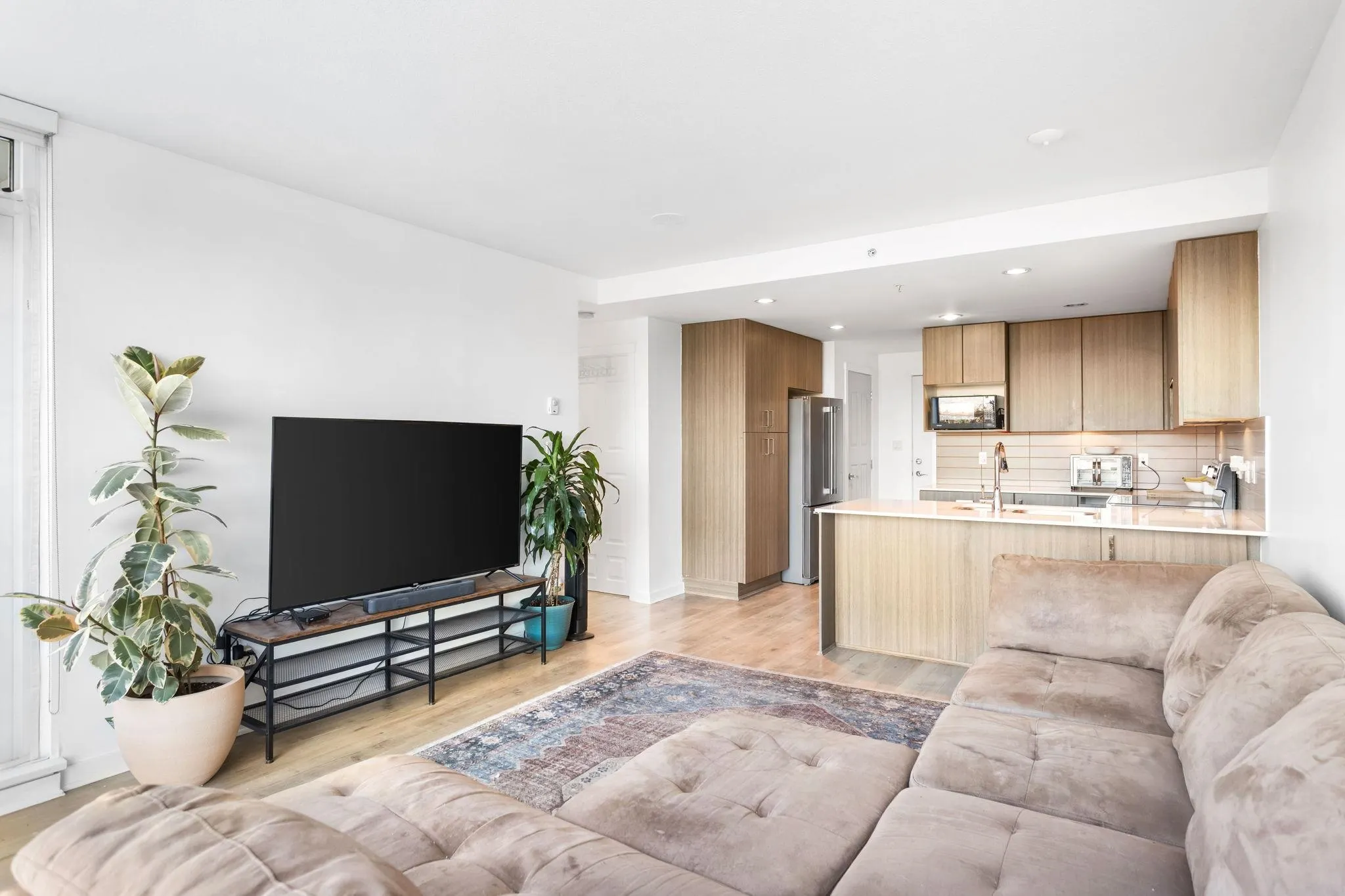 125 Columbia Street #602