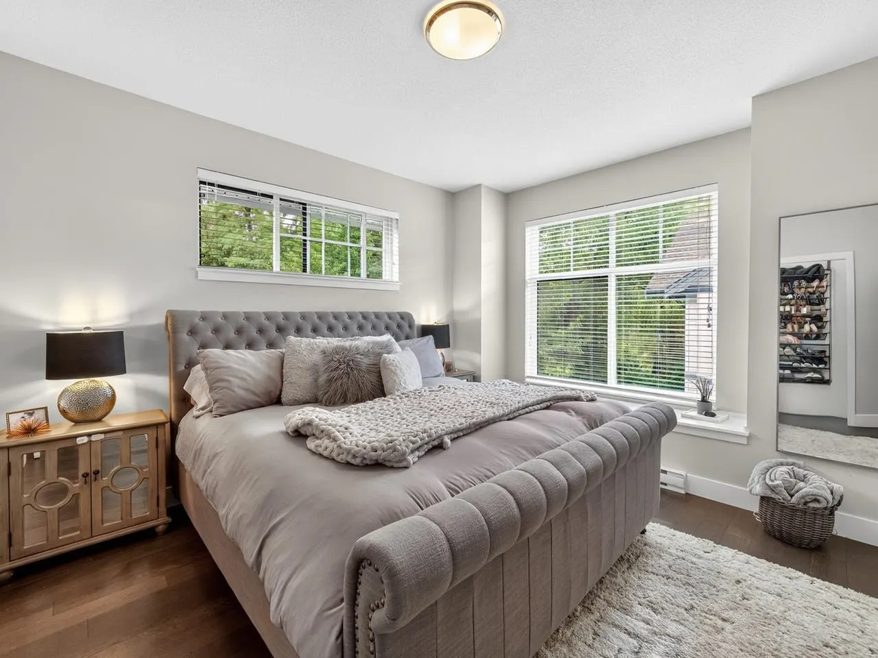 5068 Savile Row #6