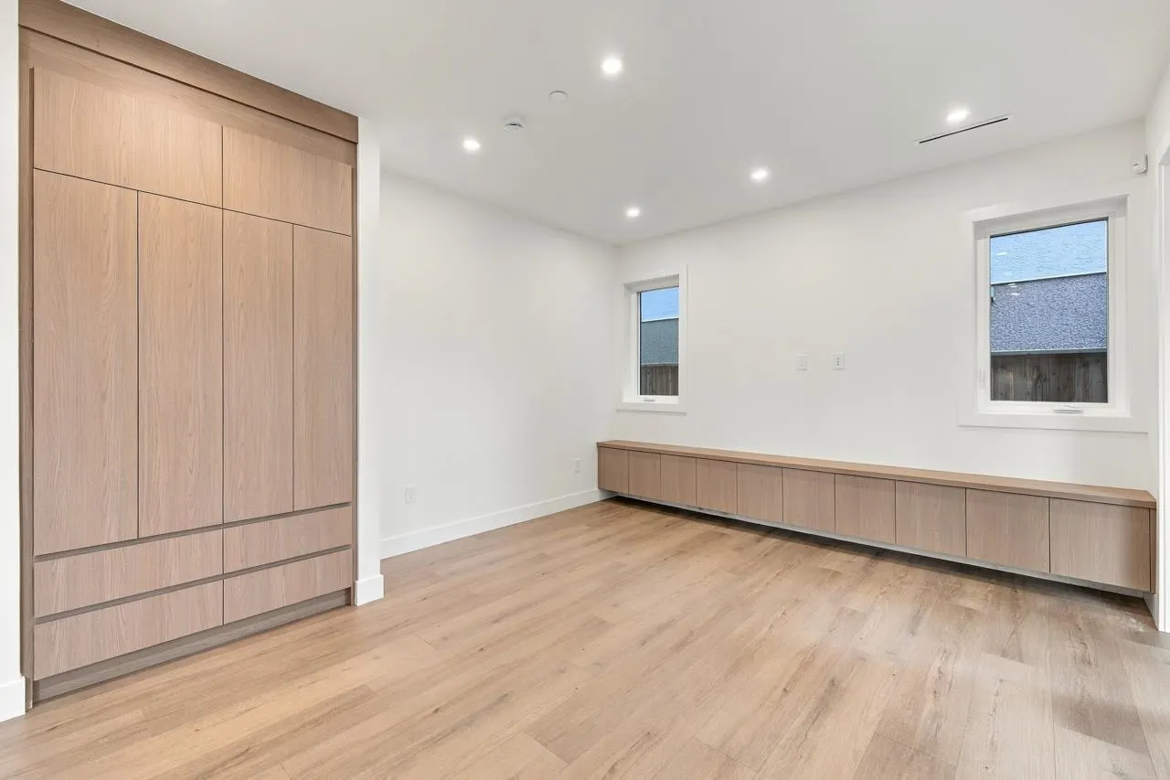 3018 E 19th Avenue #2