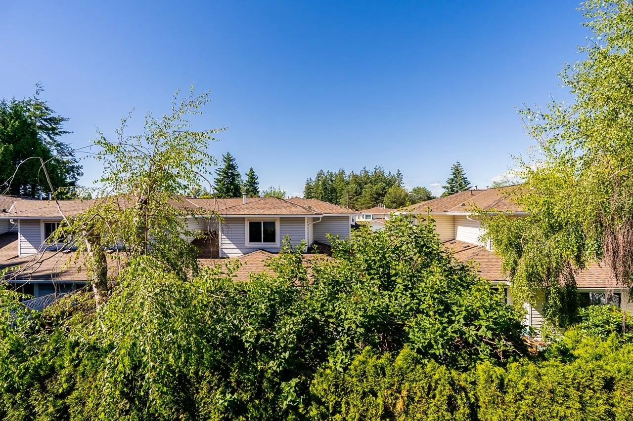 9109 154 Street #206