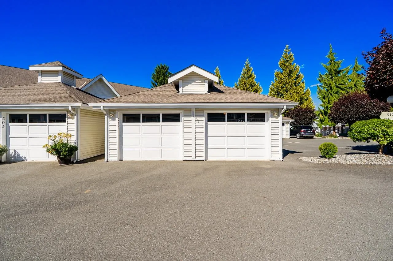 9109 154 Street #206