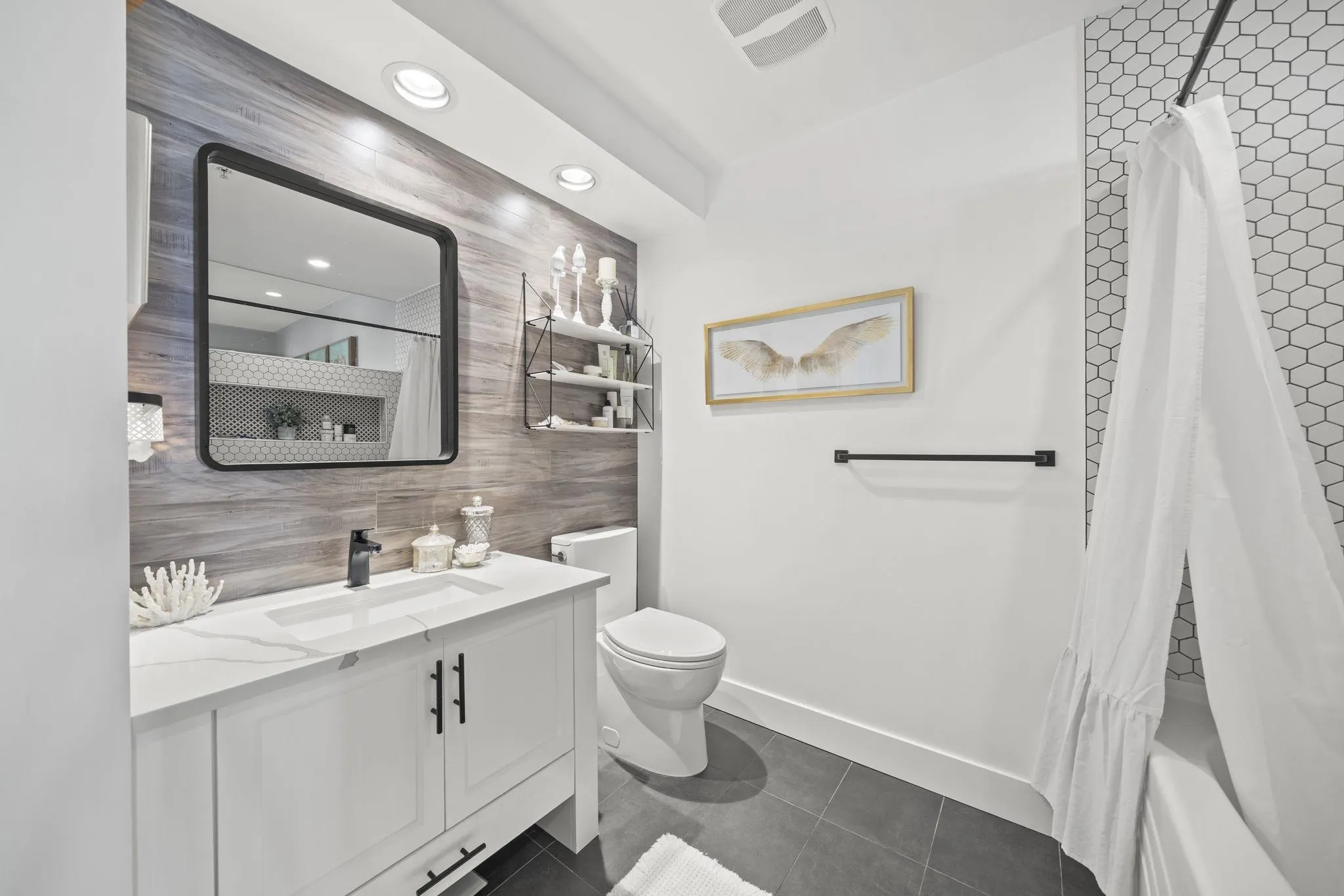 15368 16a Avenue #308