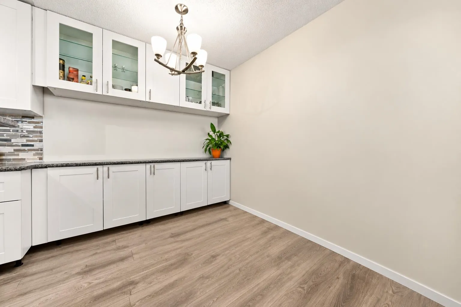 6759 Willingdon Avenue #1202