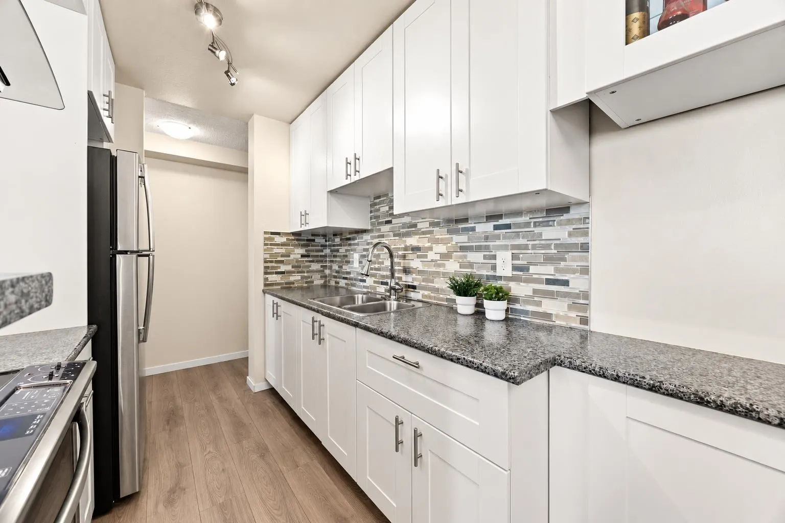6759 Willingdon Avenue #1202