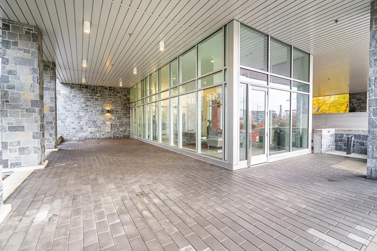 3281 E Kent Avenue North Avenue #502