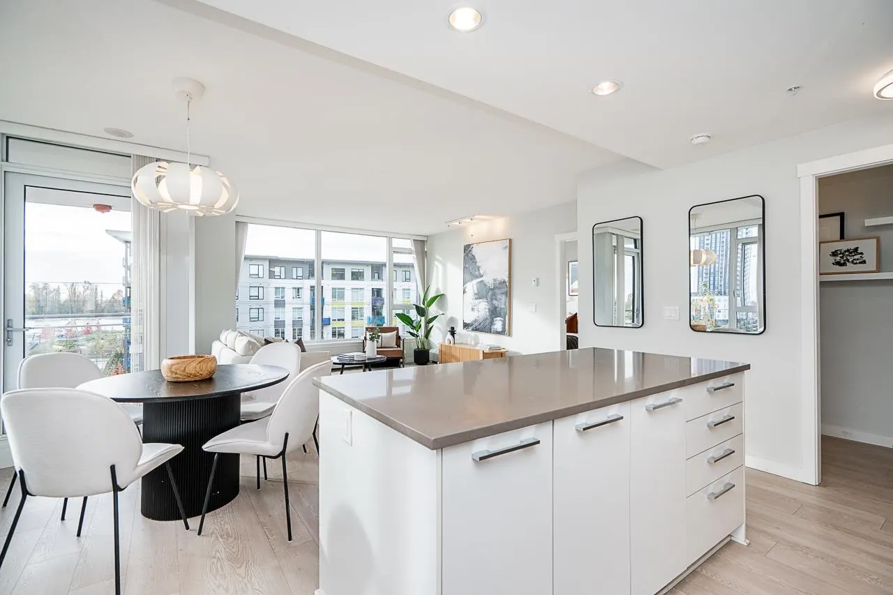 3281 E Kent Avenue North Avenue #502