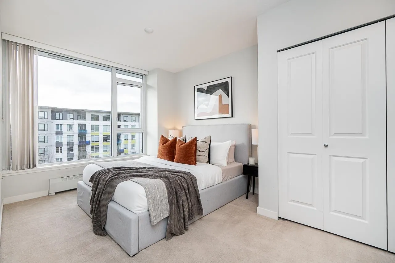 3281 E Kent Avenue North Avenue #502