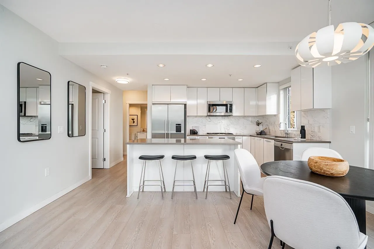 3281 E Kent Avenue North Avenue #502