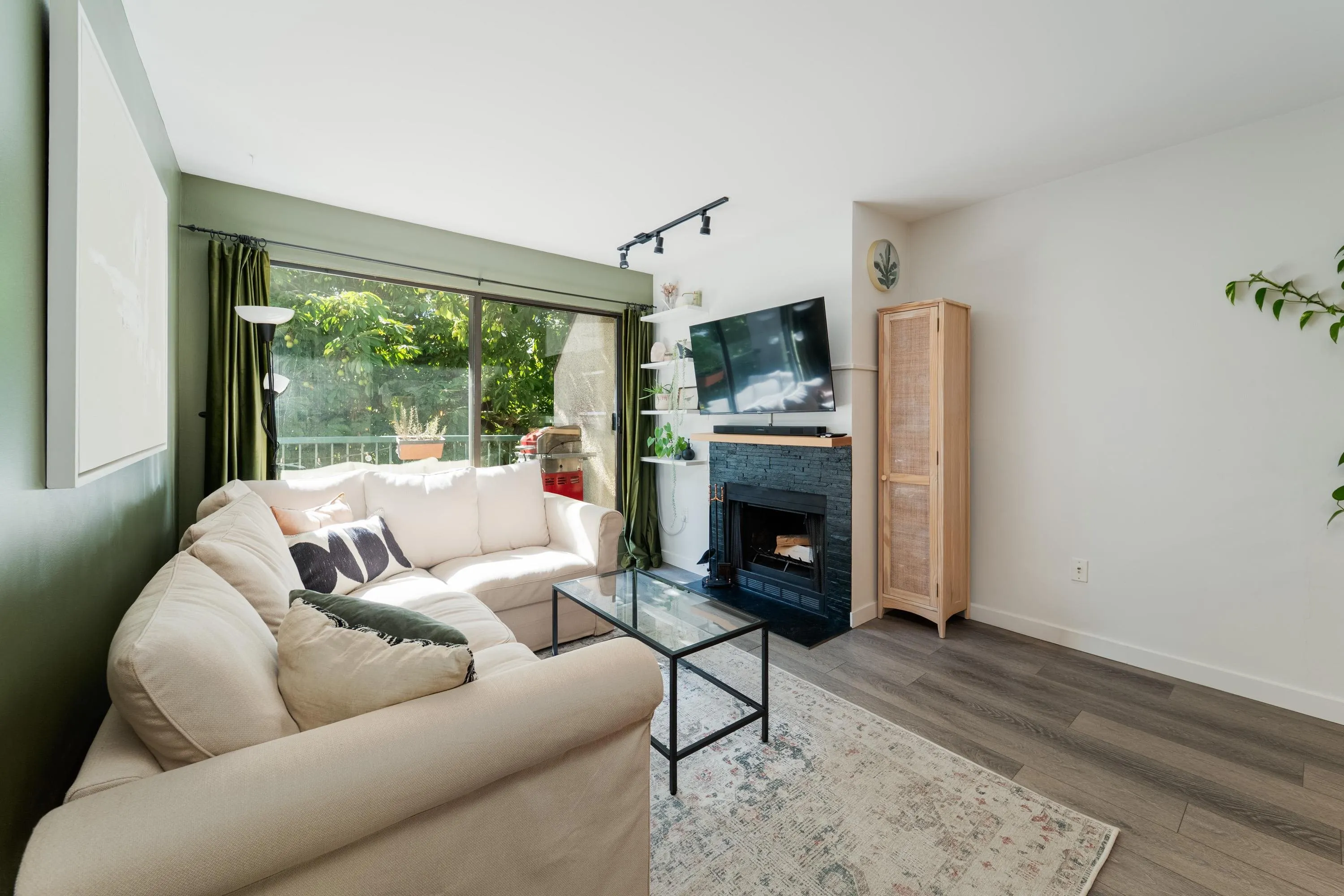 1169 Nelson Street #403
