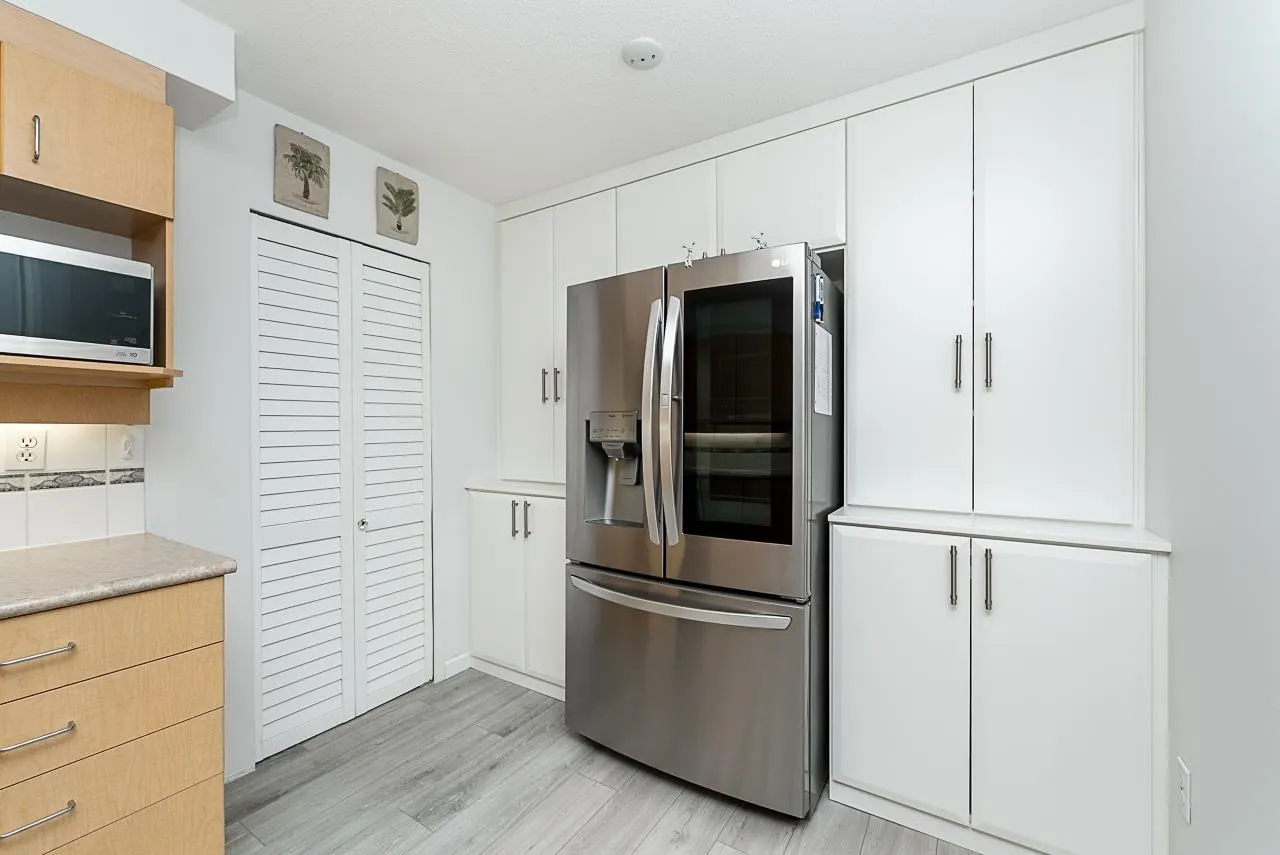 15298 20 Avenue #204