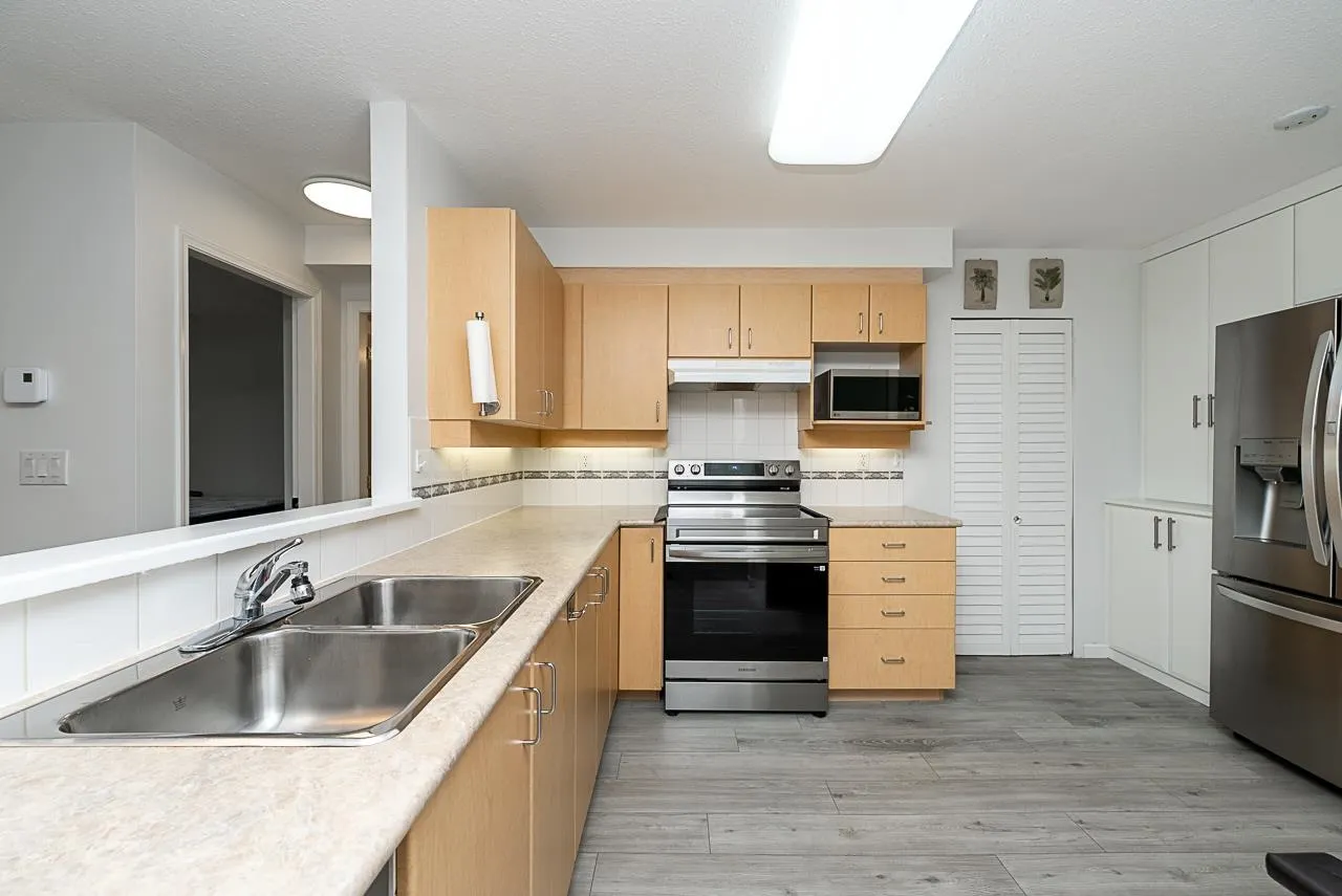15298 20 Avenue #204