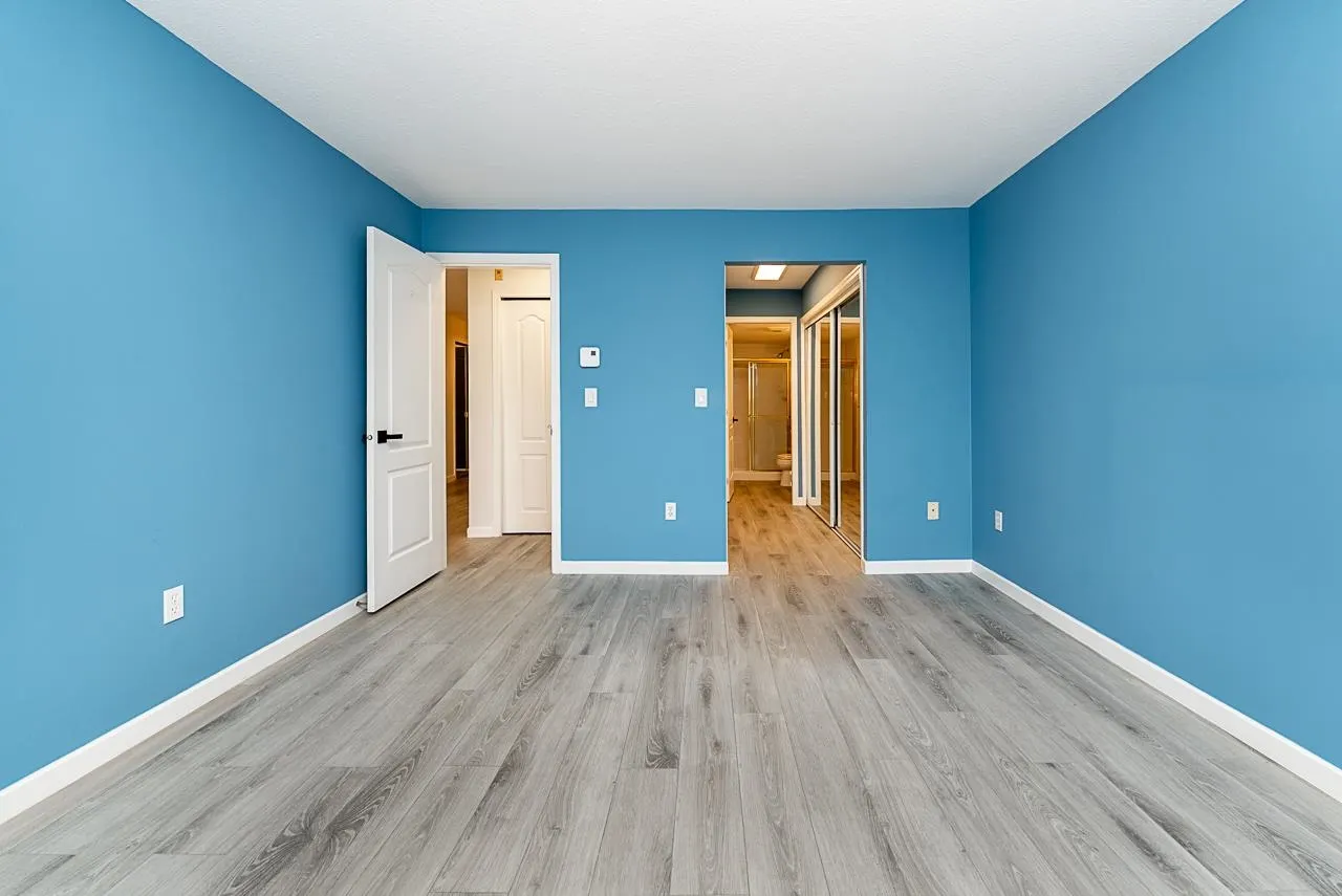15298 20 Avenue #204
