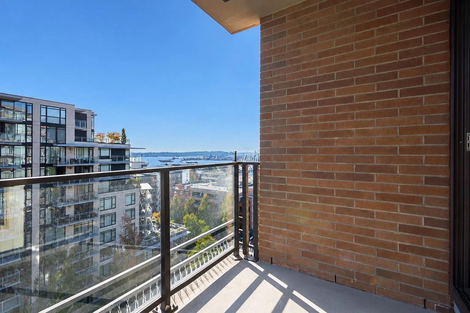 170 W 1st Street #1004
