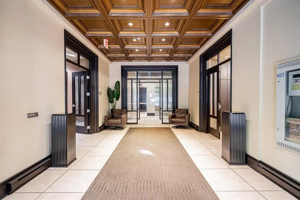 170 W 1st Street #1004