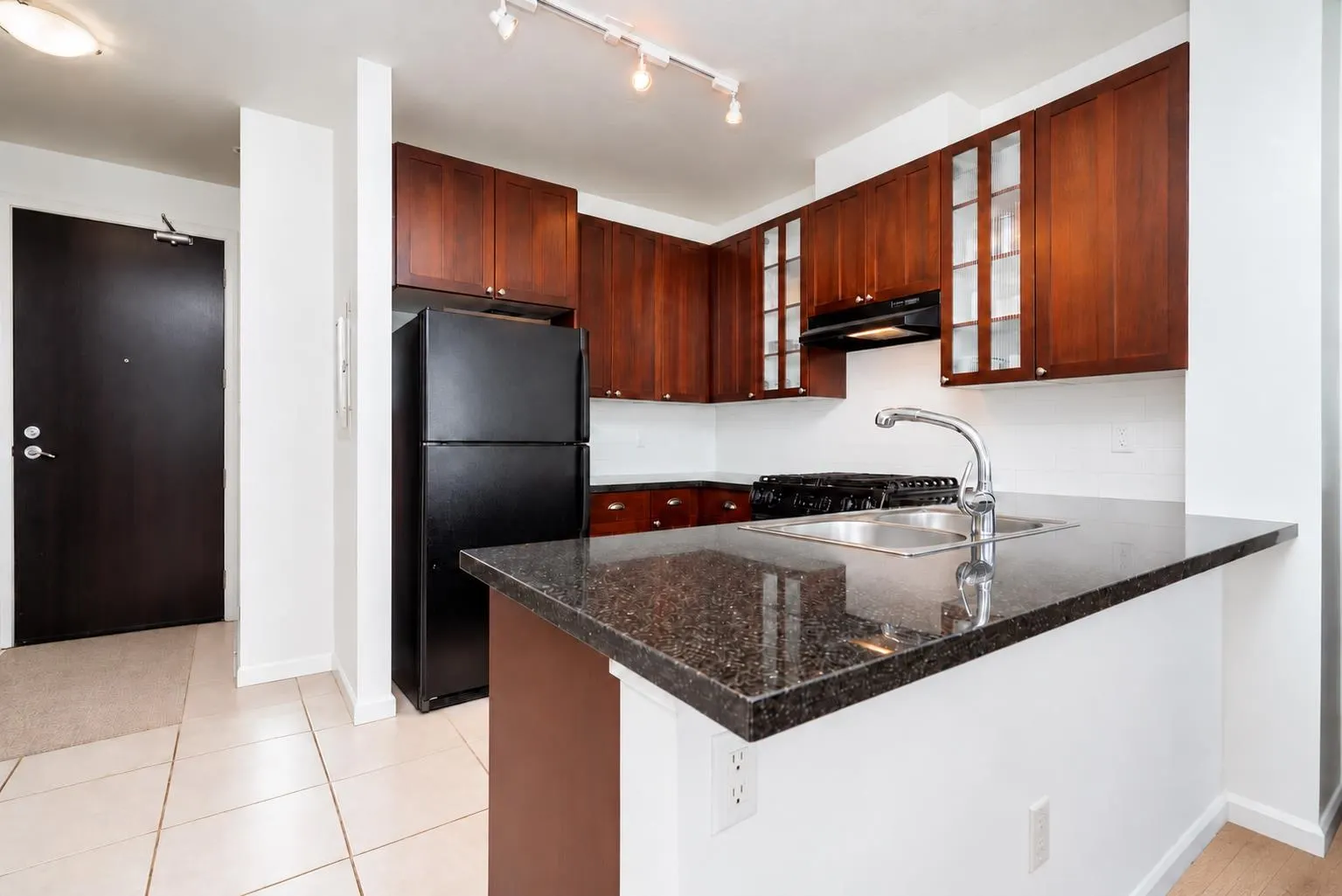 170 W 1st Street #1004