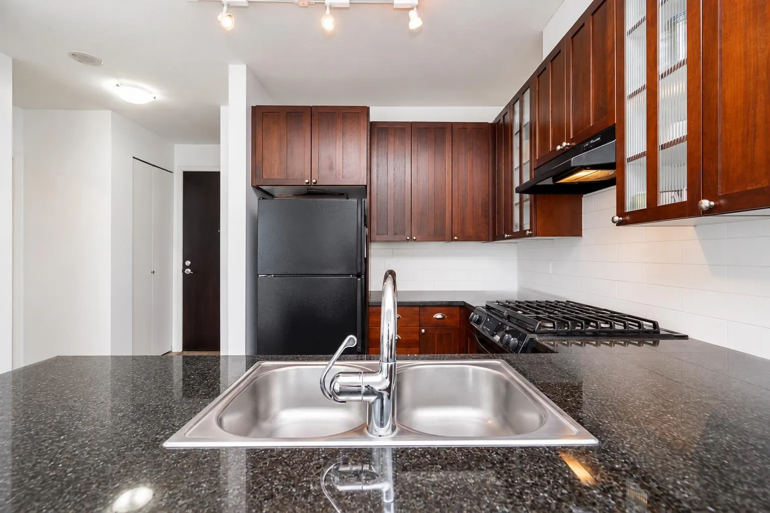 170 W 1st Street #1004