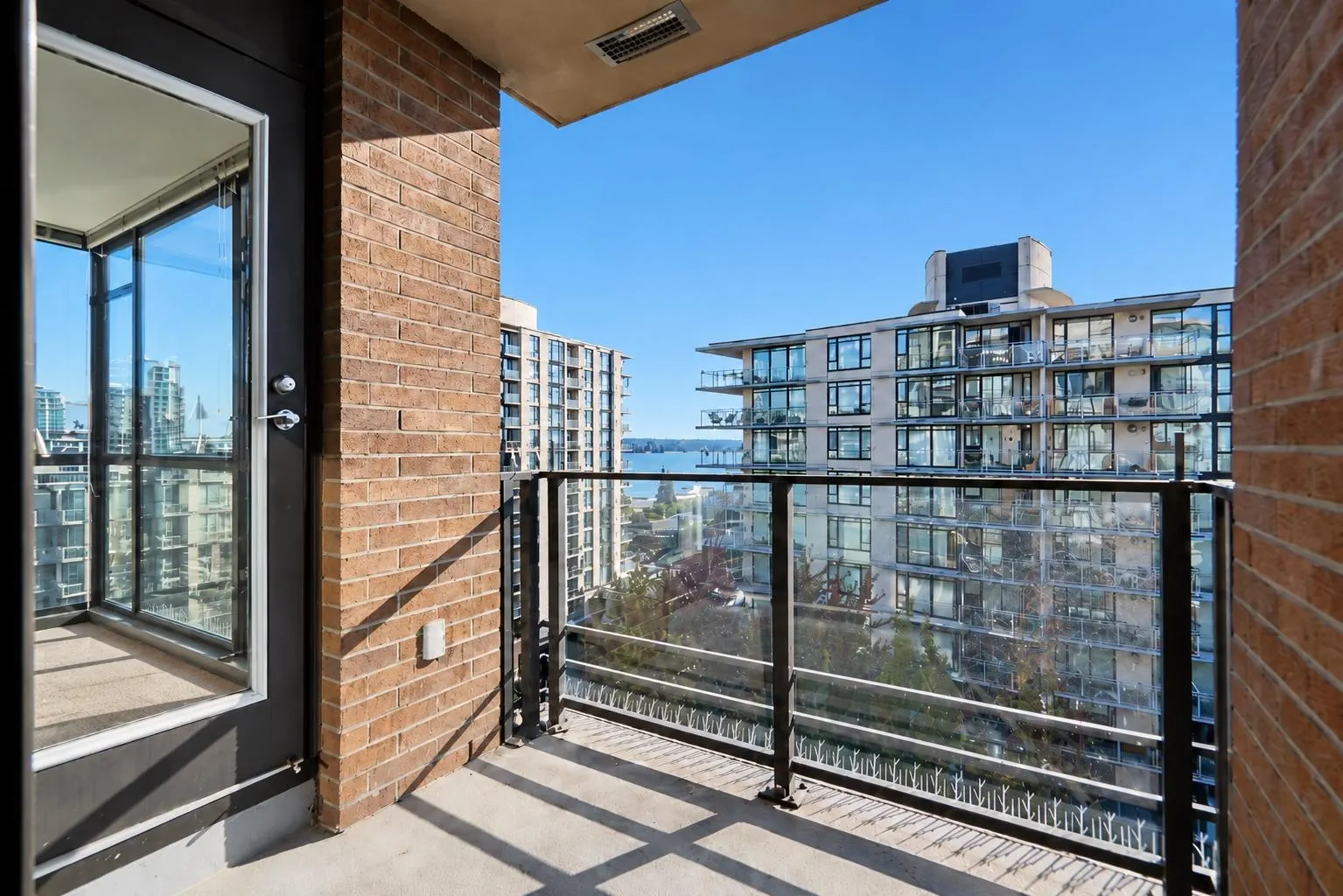 170 W 1st Street #1004