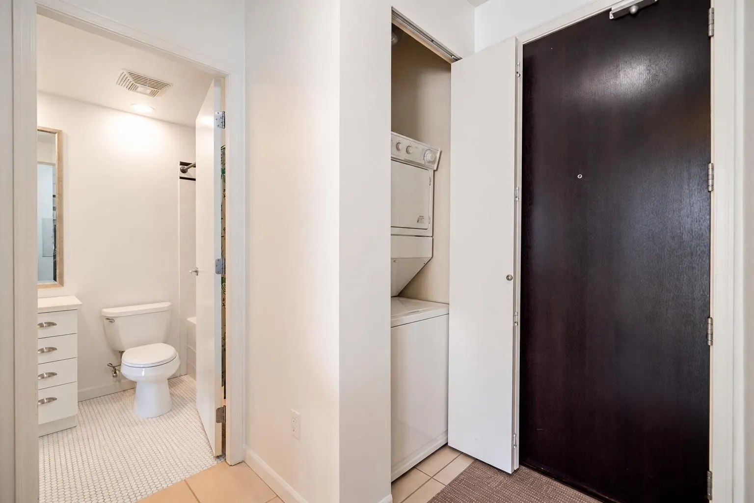 170 W 1st Street #1004