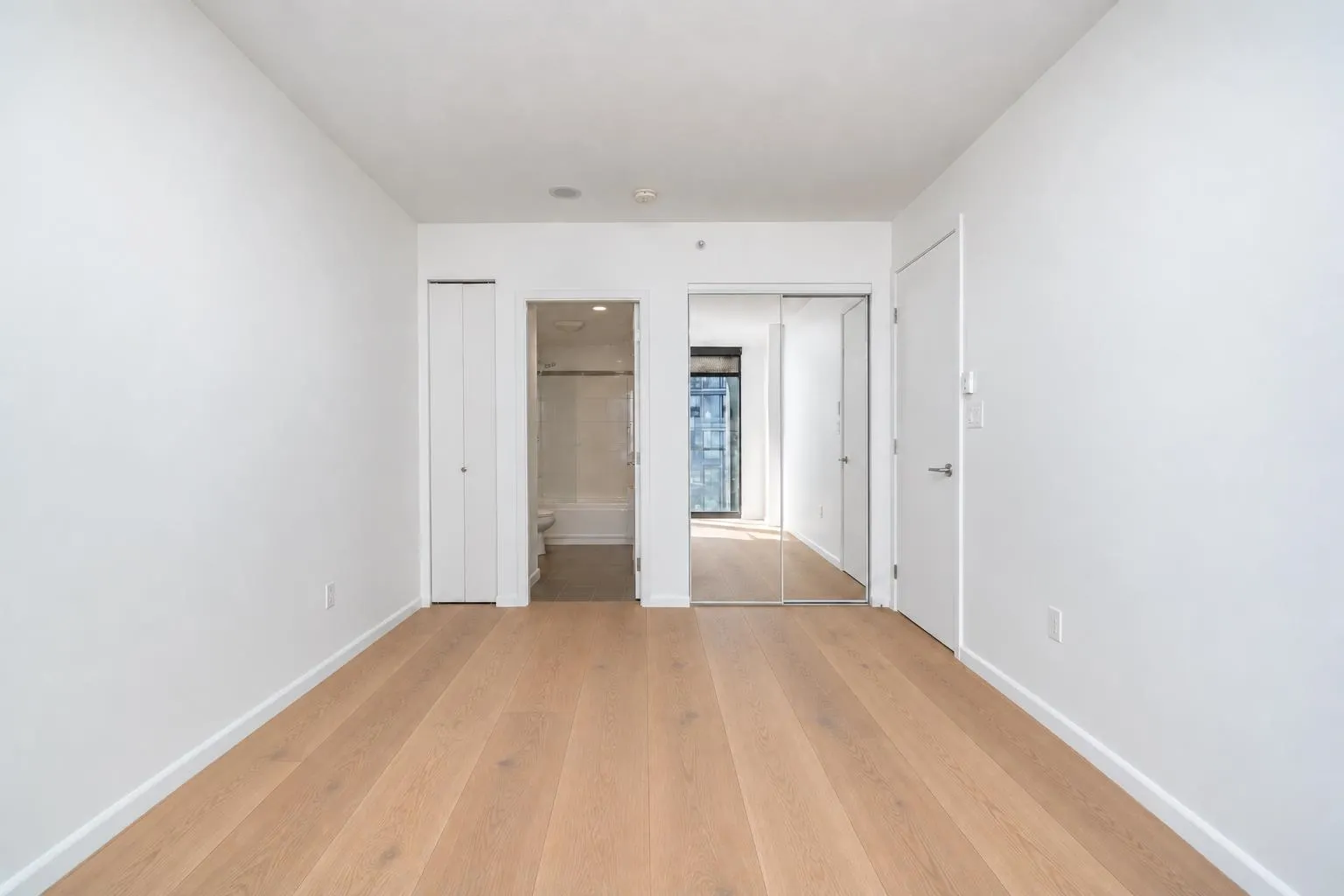 170 W 1st Street #1004