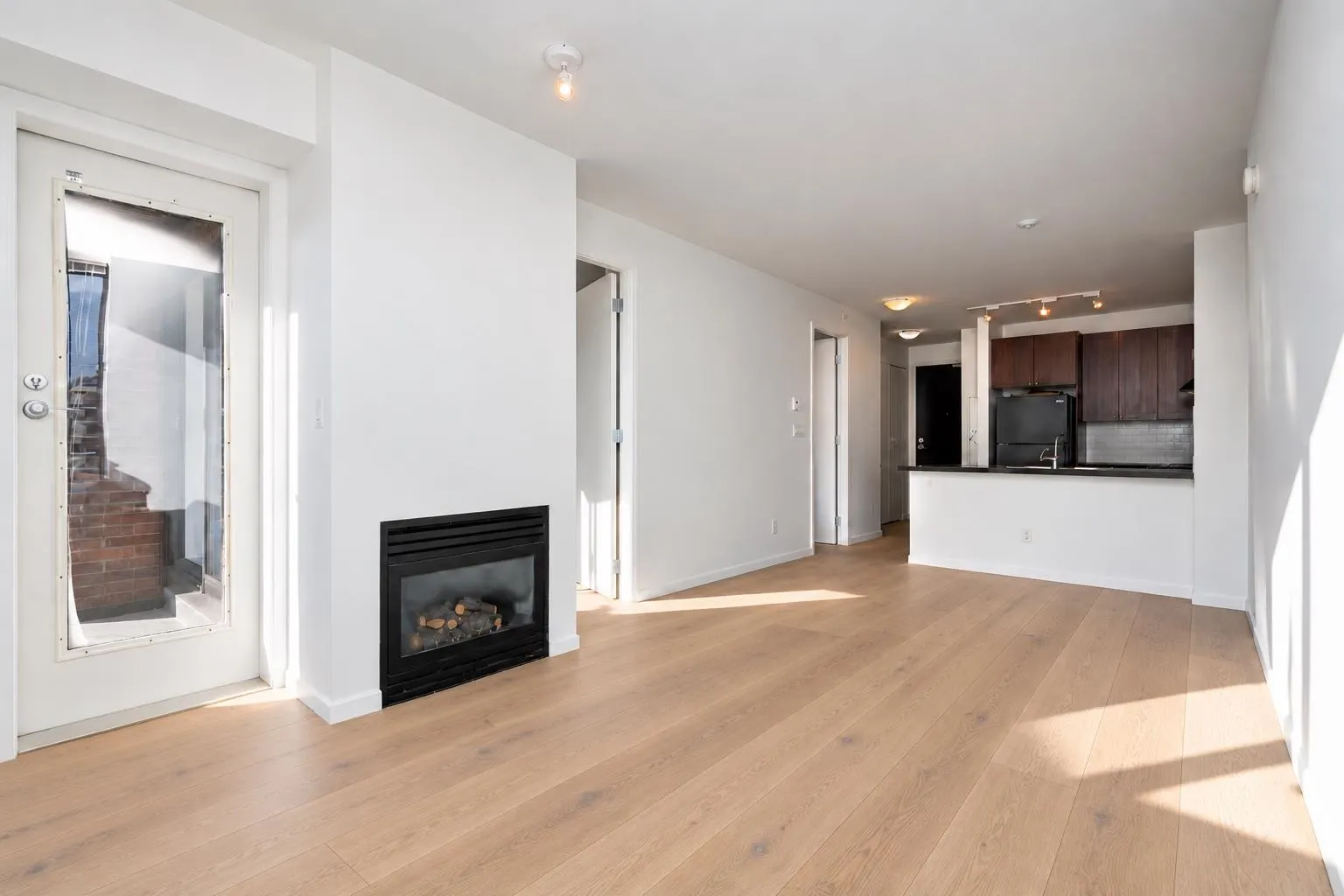 170 W 1st Street #1004