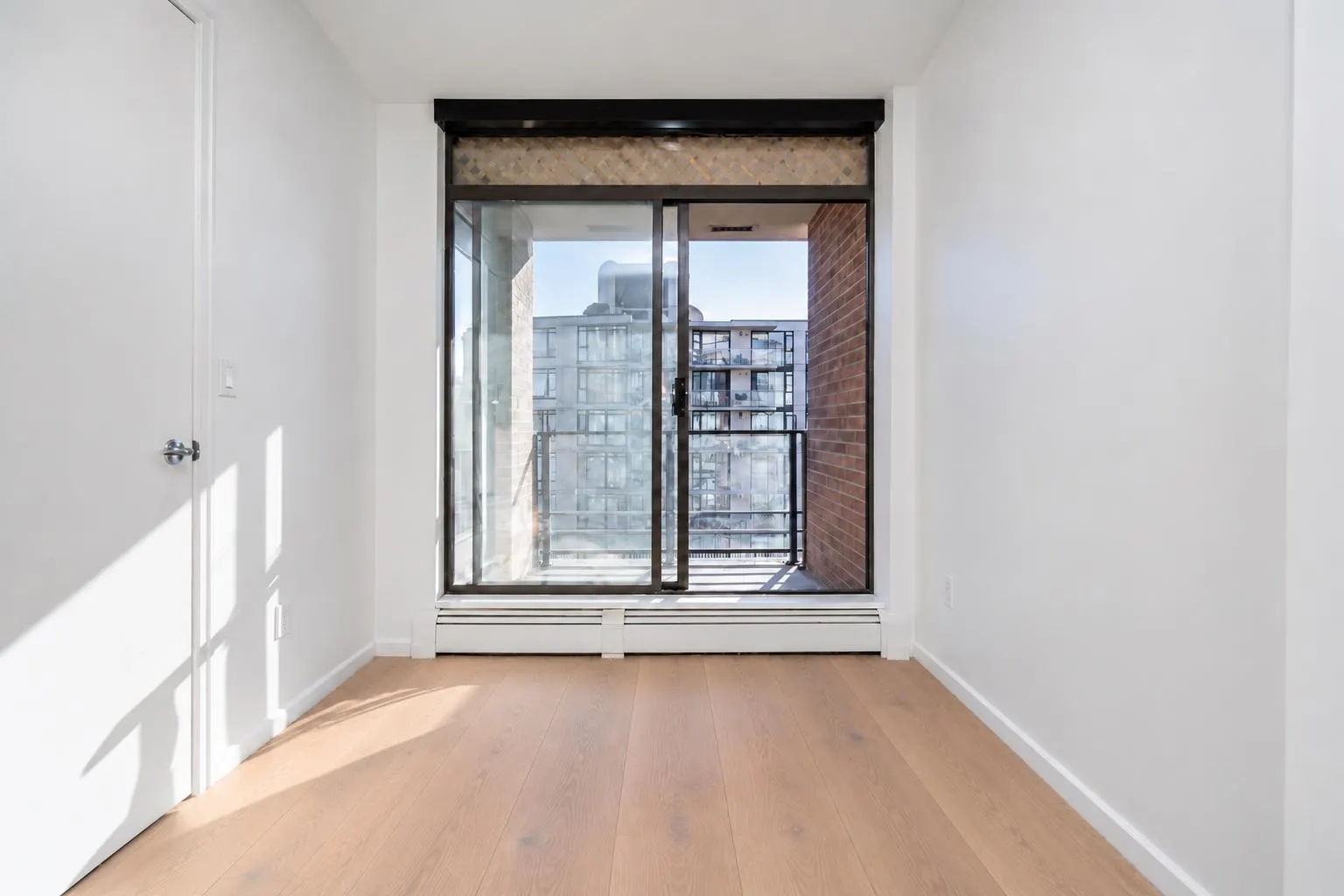 170 W 1st Street #1004