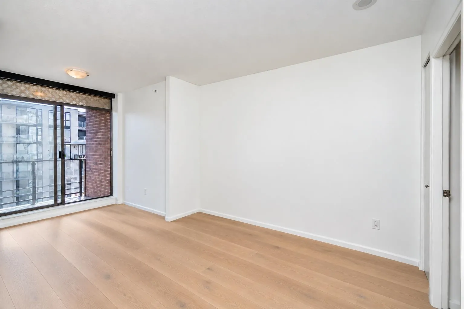170 W 1st Street #1004