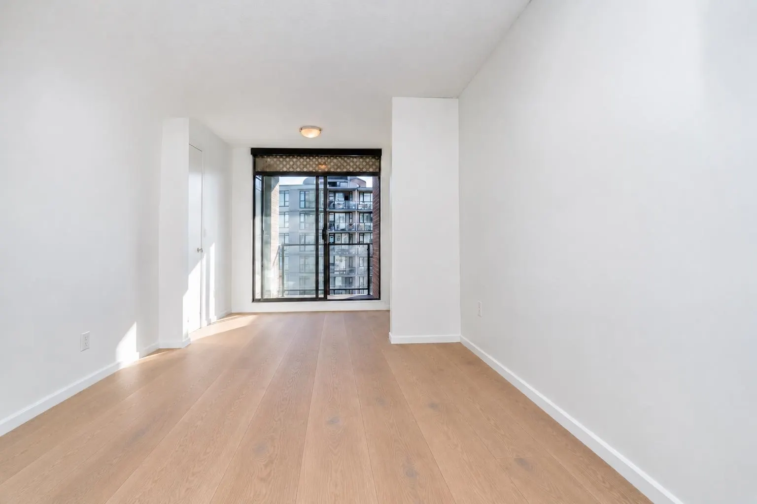 170 W 1st Street #1004