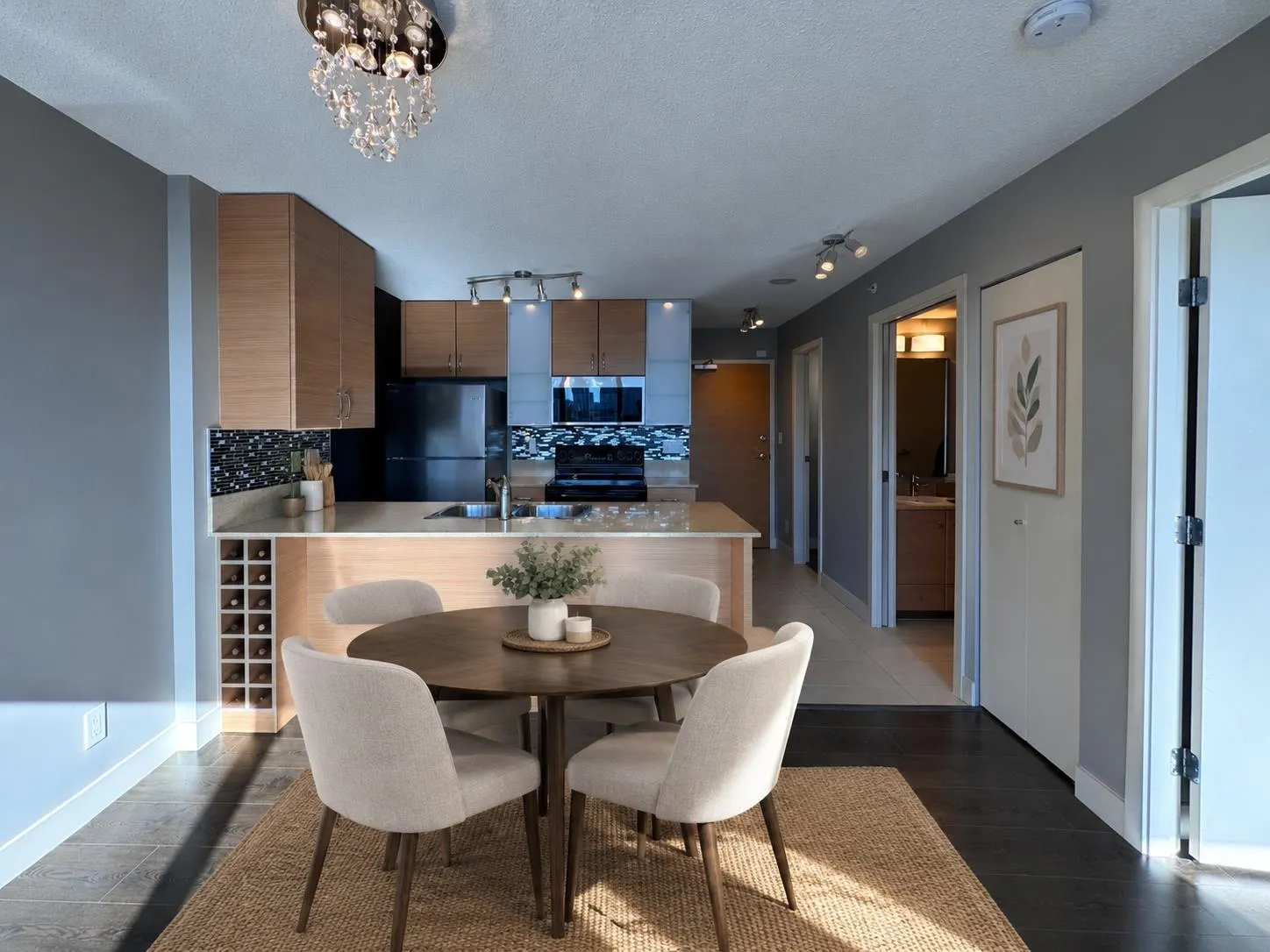 977 Mainland Street #1609