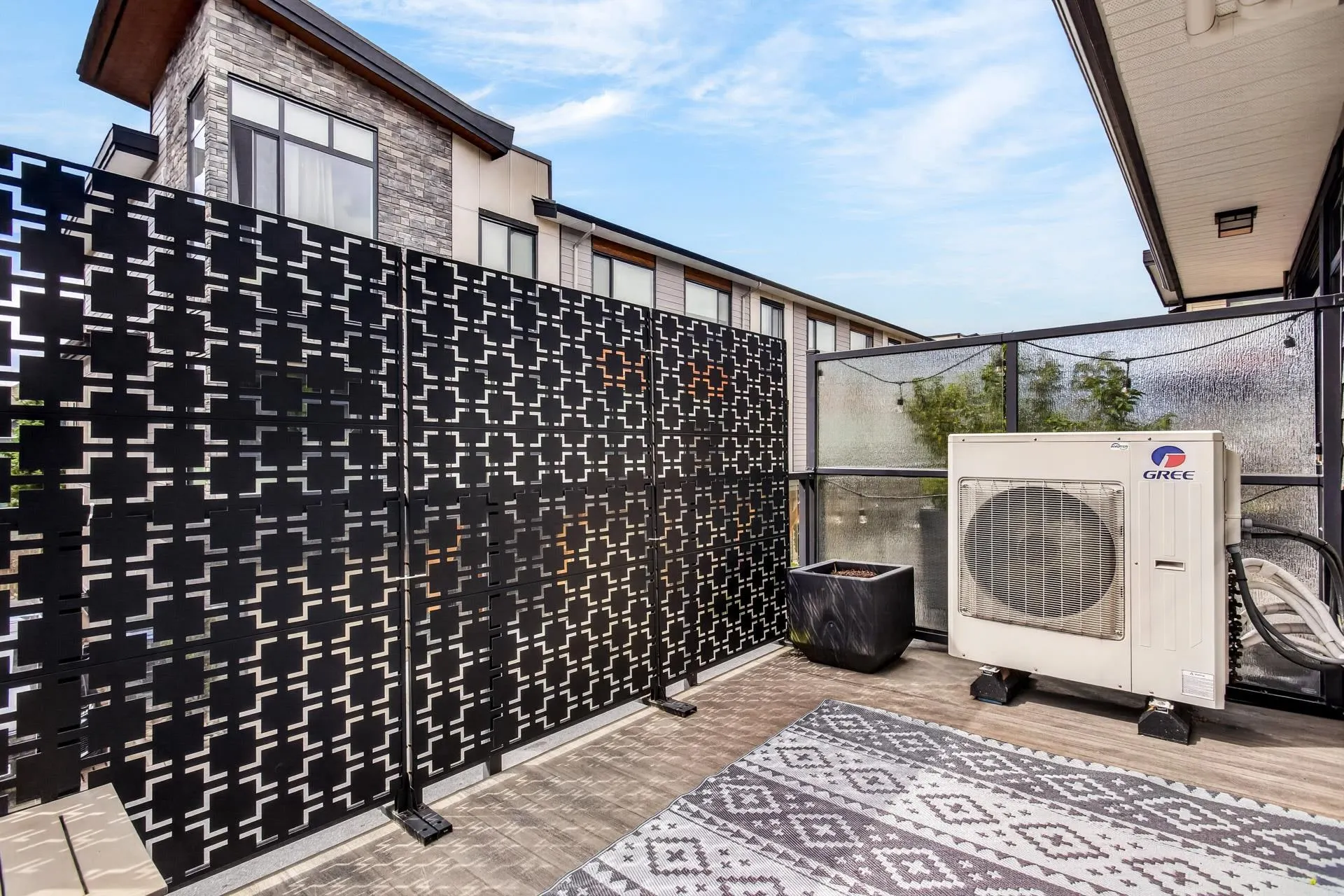 16488 64 Avenue #111