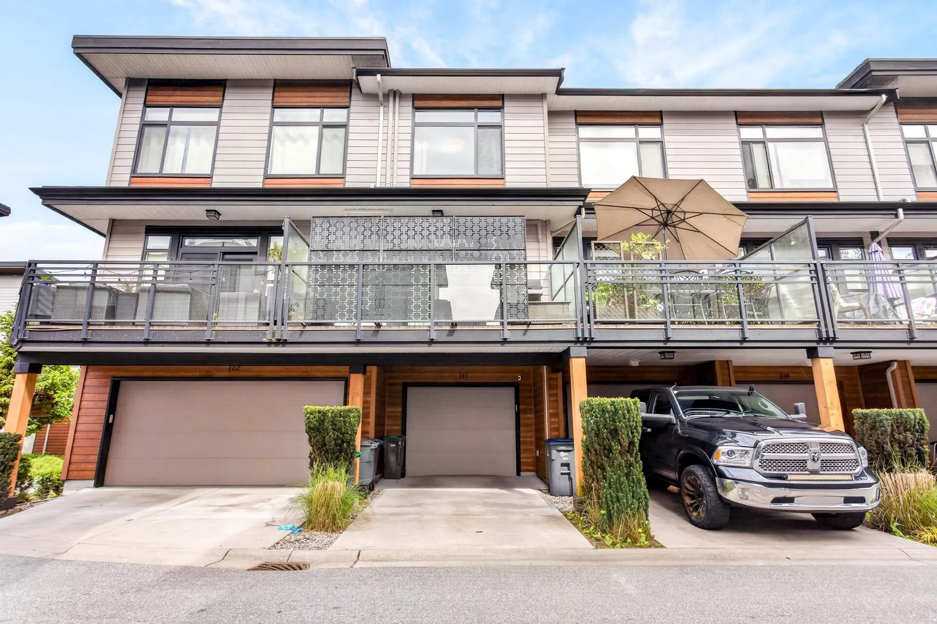 16488 64 Avenue #111