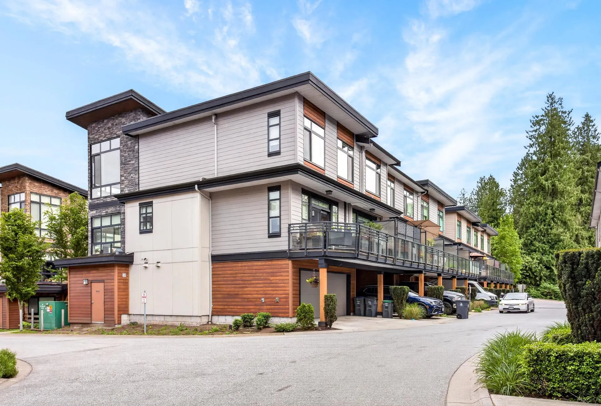 16488 64 Avenue #111