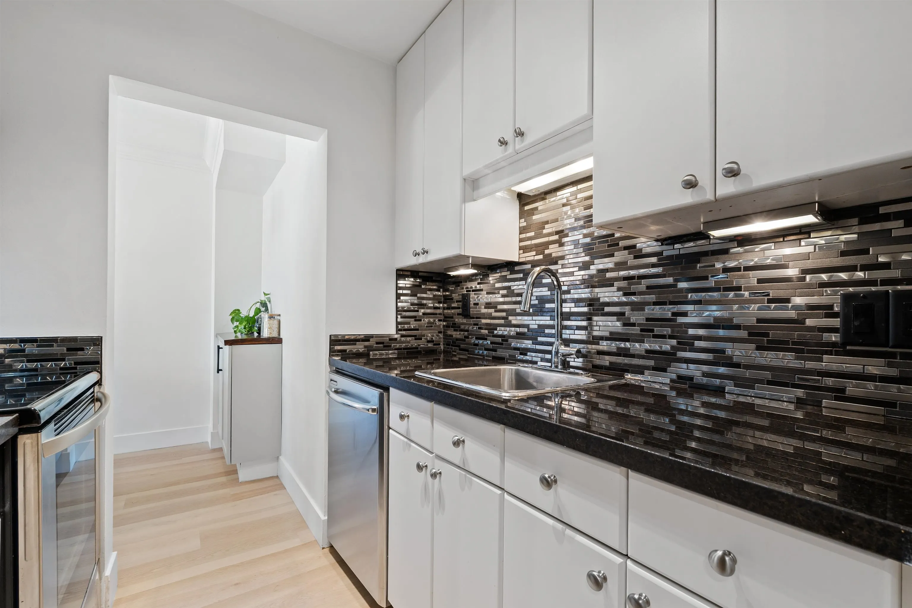 2025 W 2nd Avenue #313