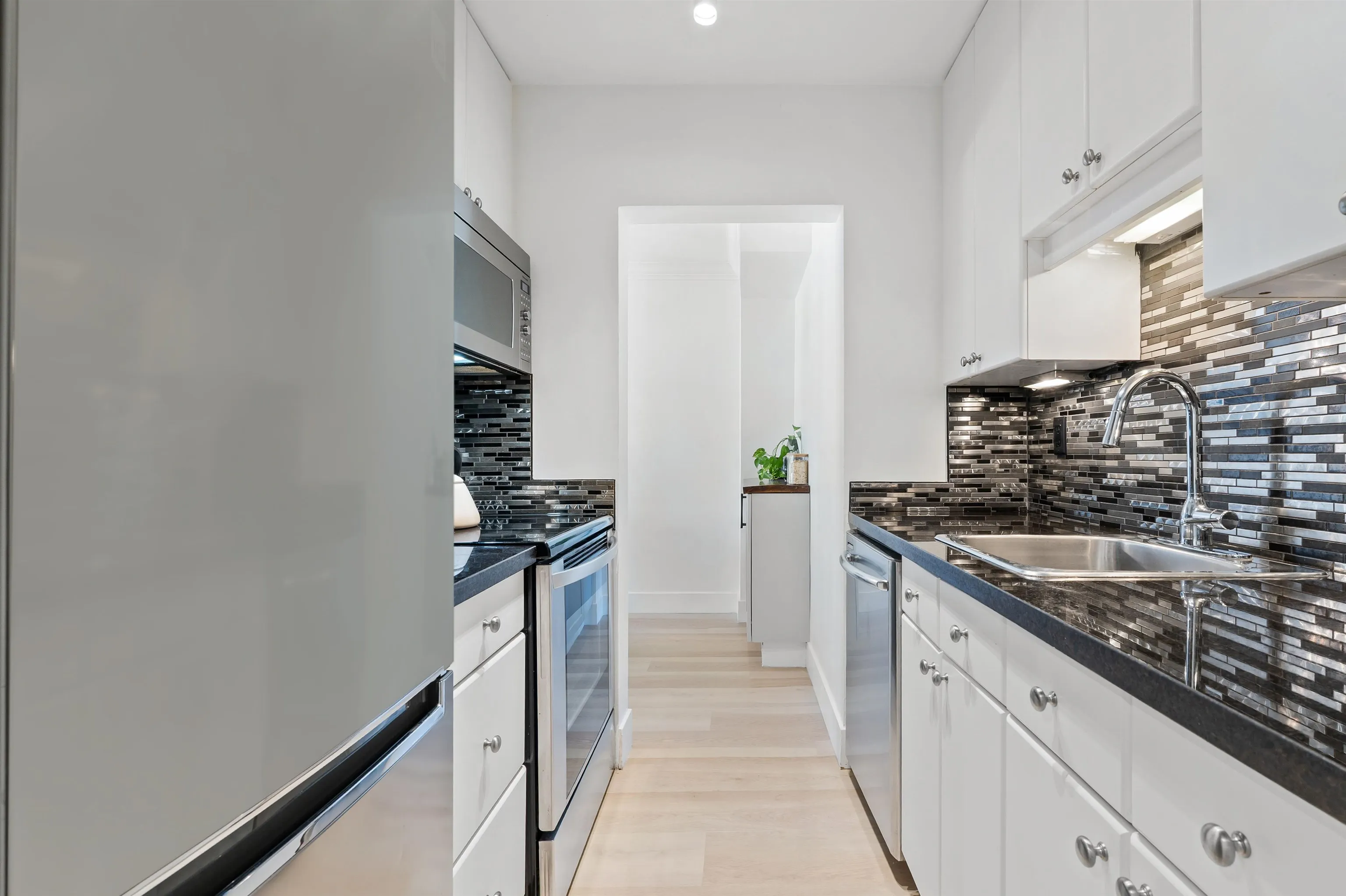 2025 W 2nd Avenue #313