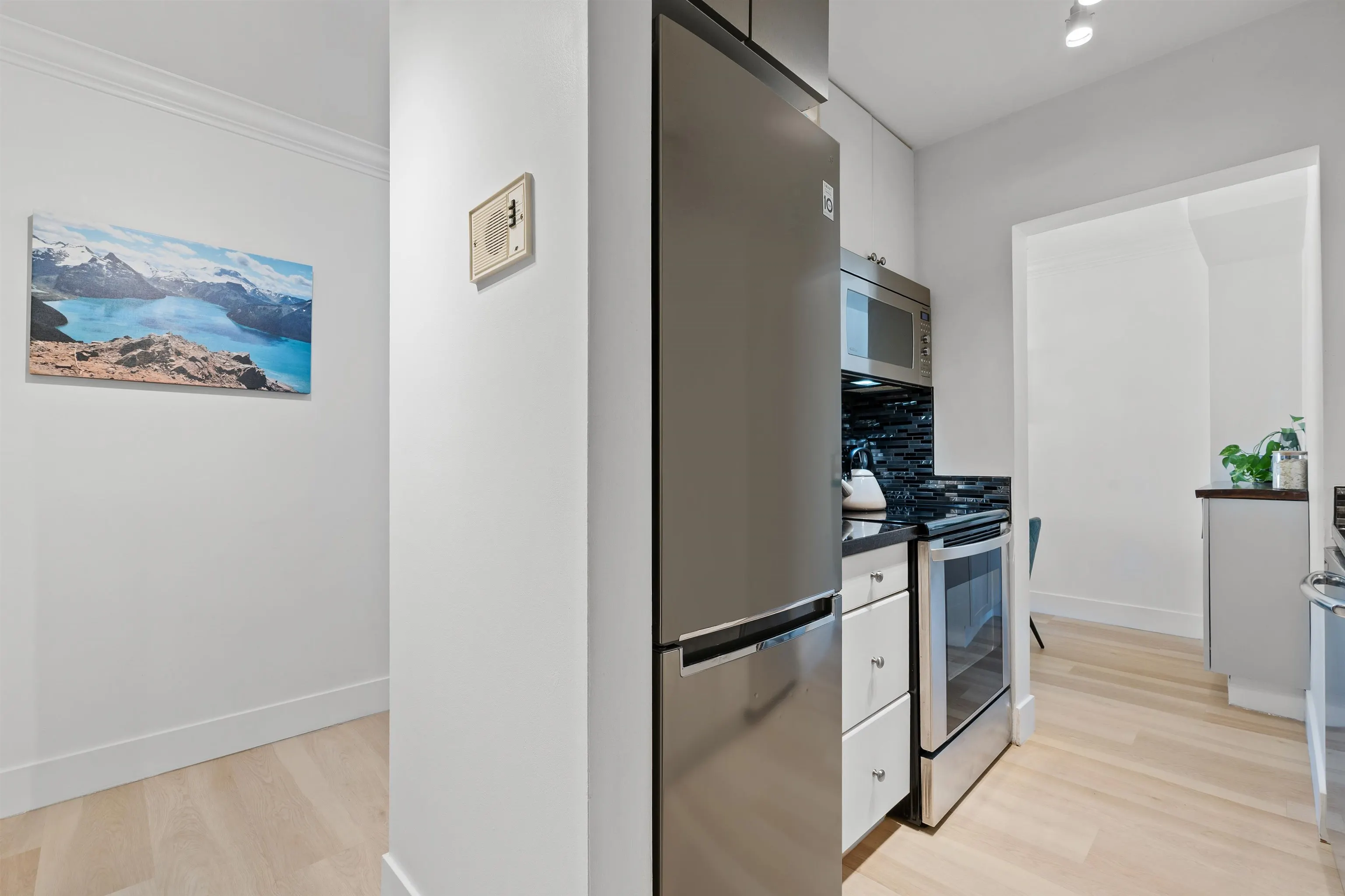 2025 W 2nd Avenue #313