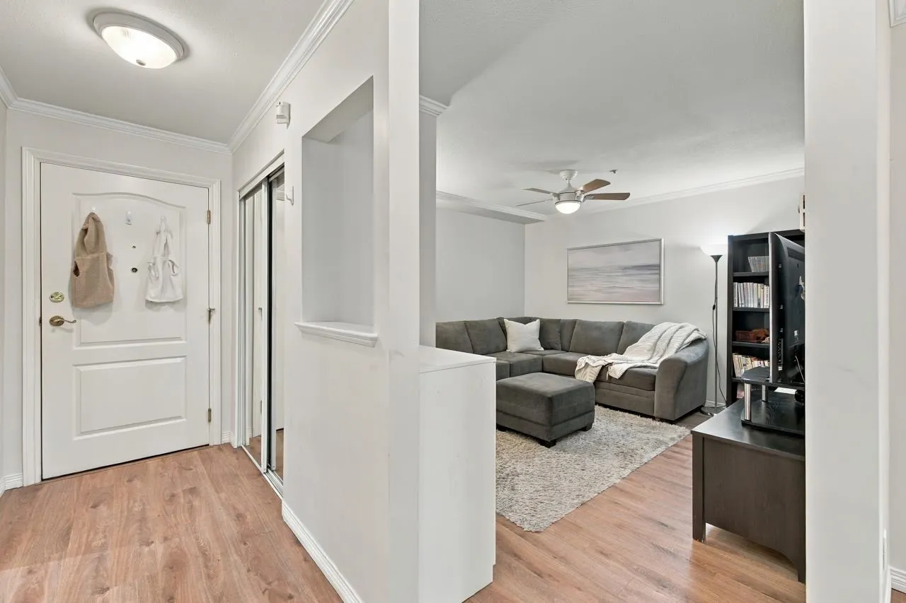 1281 Parkgate Avenue #104