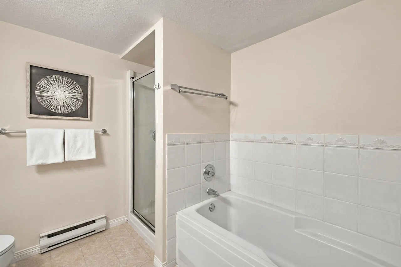 1281 Parkgate Avenue #104