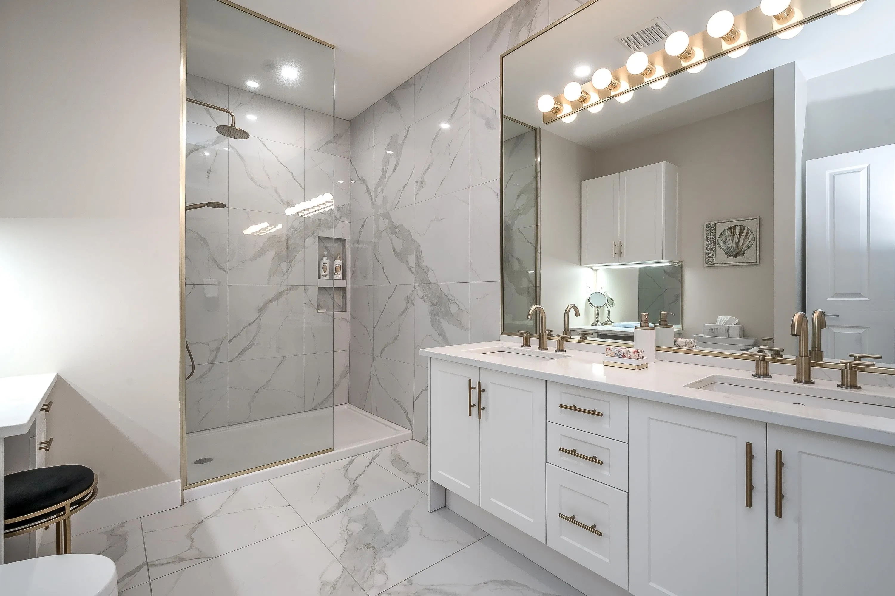 2533 152 Street #98