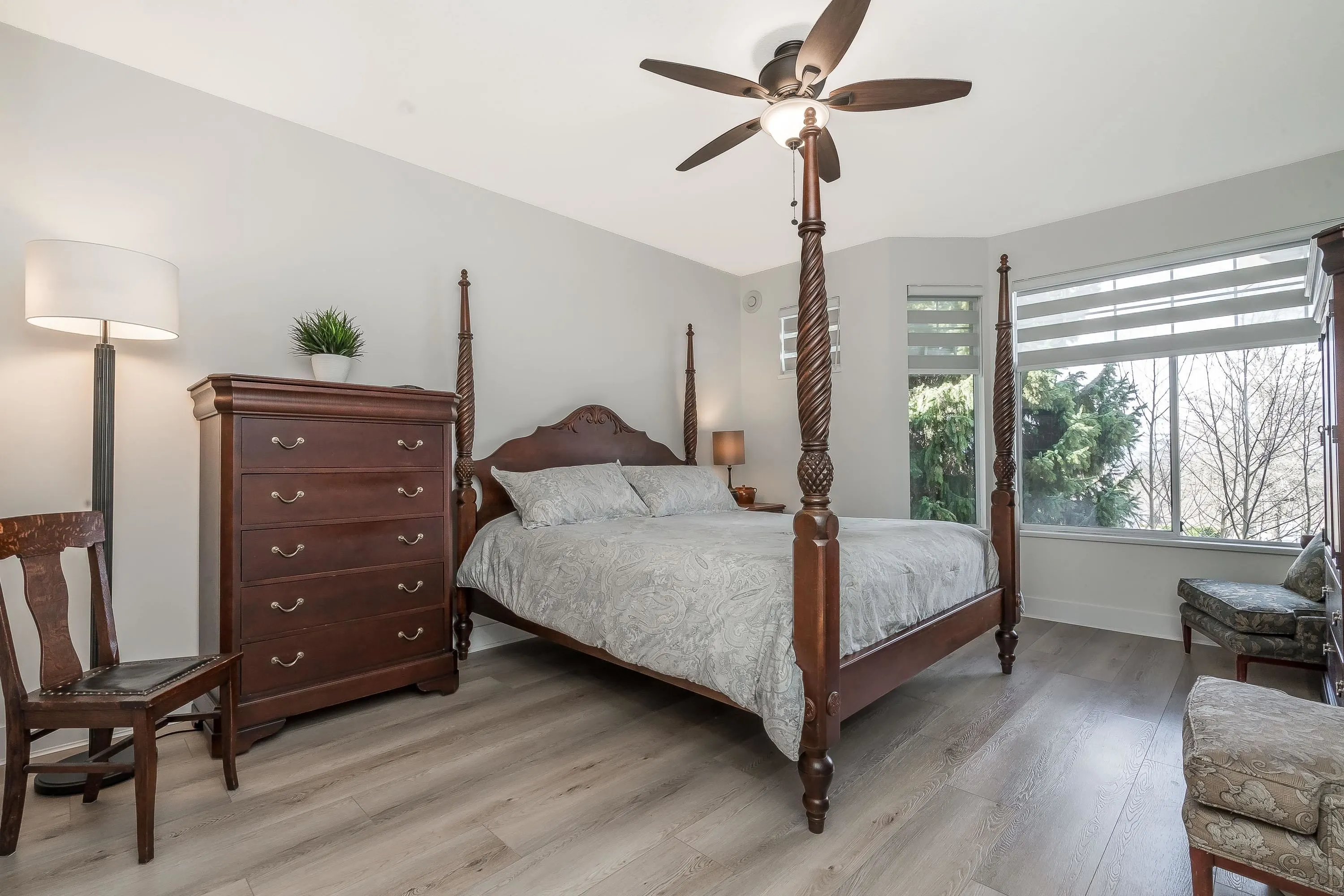 2533 152 Street #98