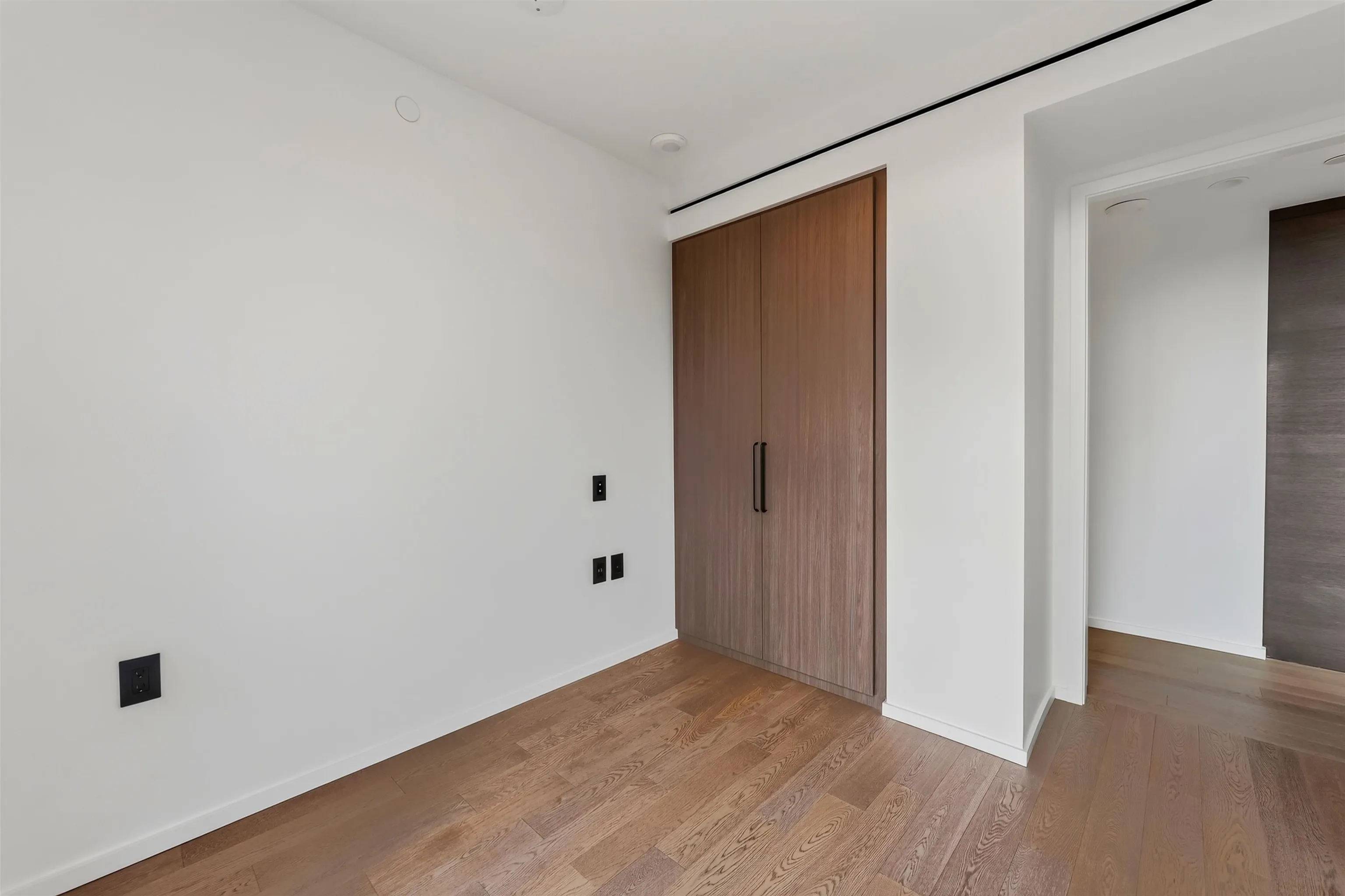 1482 Robson Street #1606