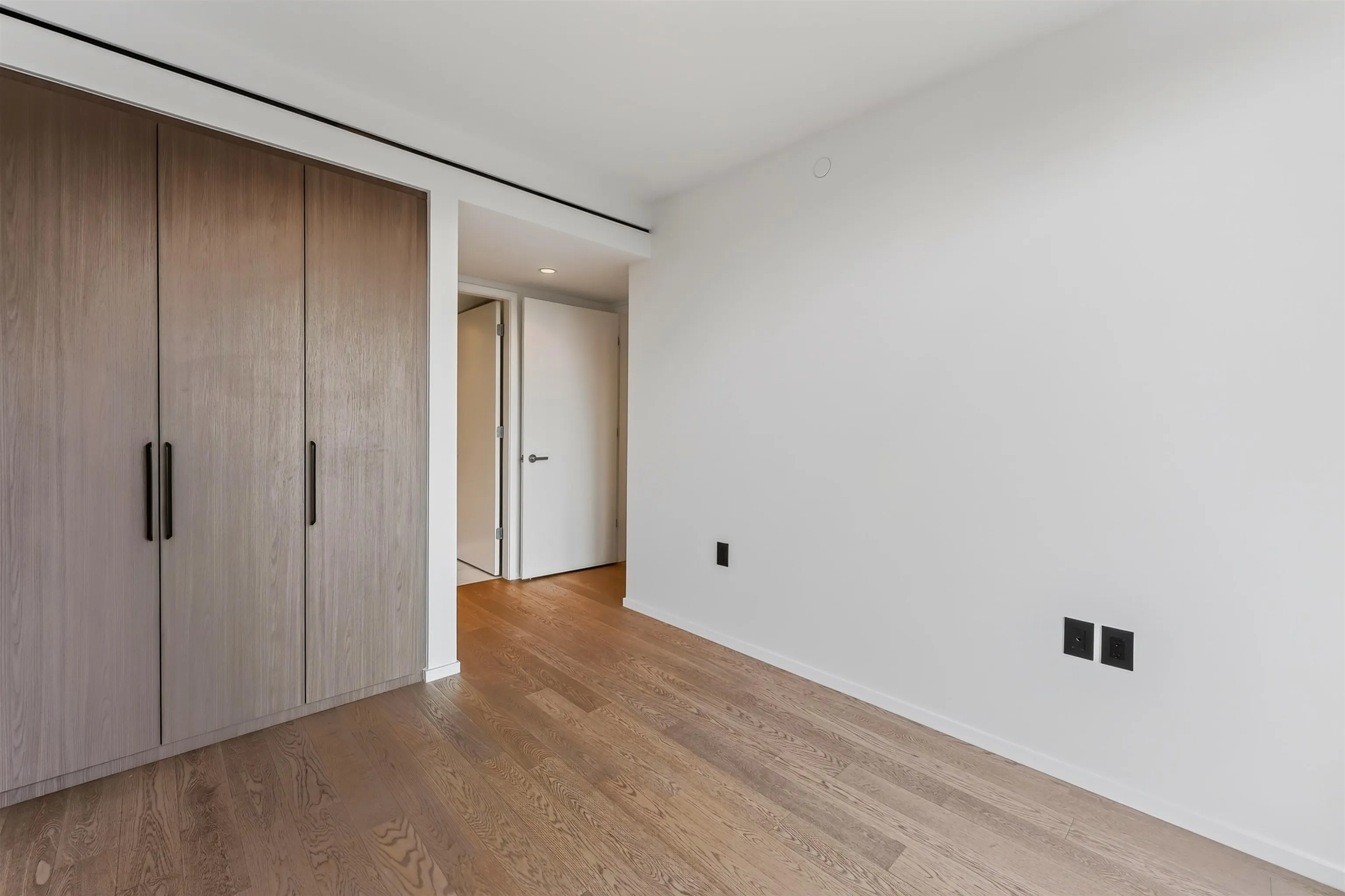 1482 Robson Street #1606