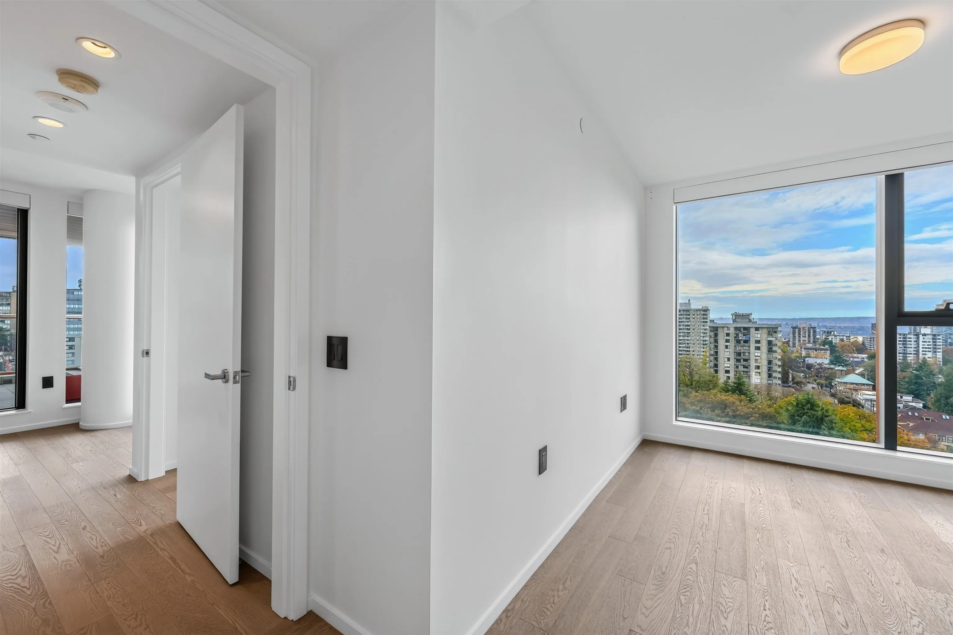 1482 Robson Street #1606
